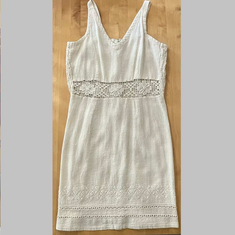 Elegant White Lace Mini Dress